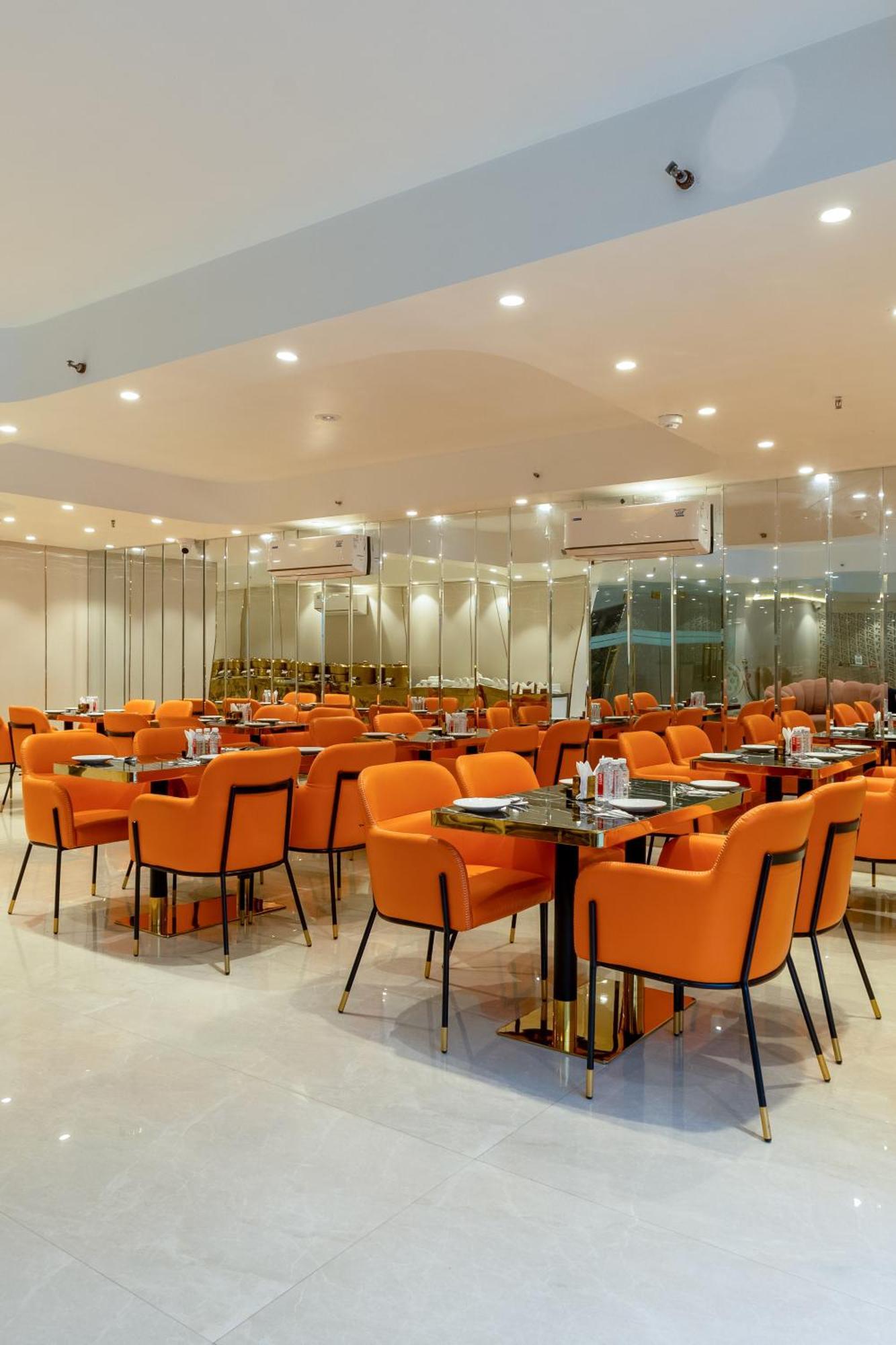 Hotel Ginger Palace Delhi Airport Nova Deli Exterior foto