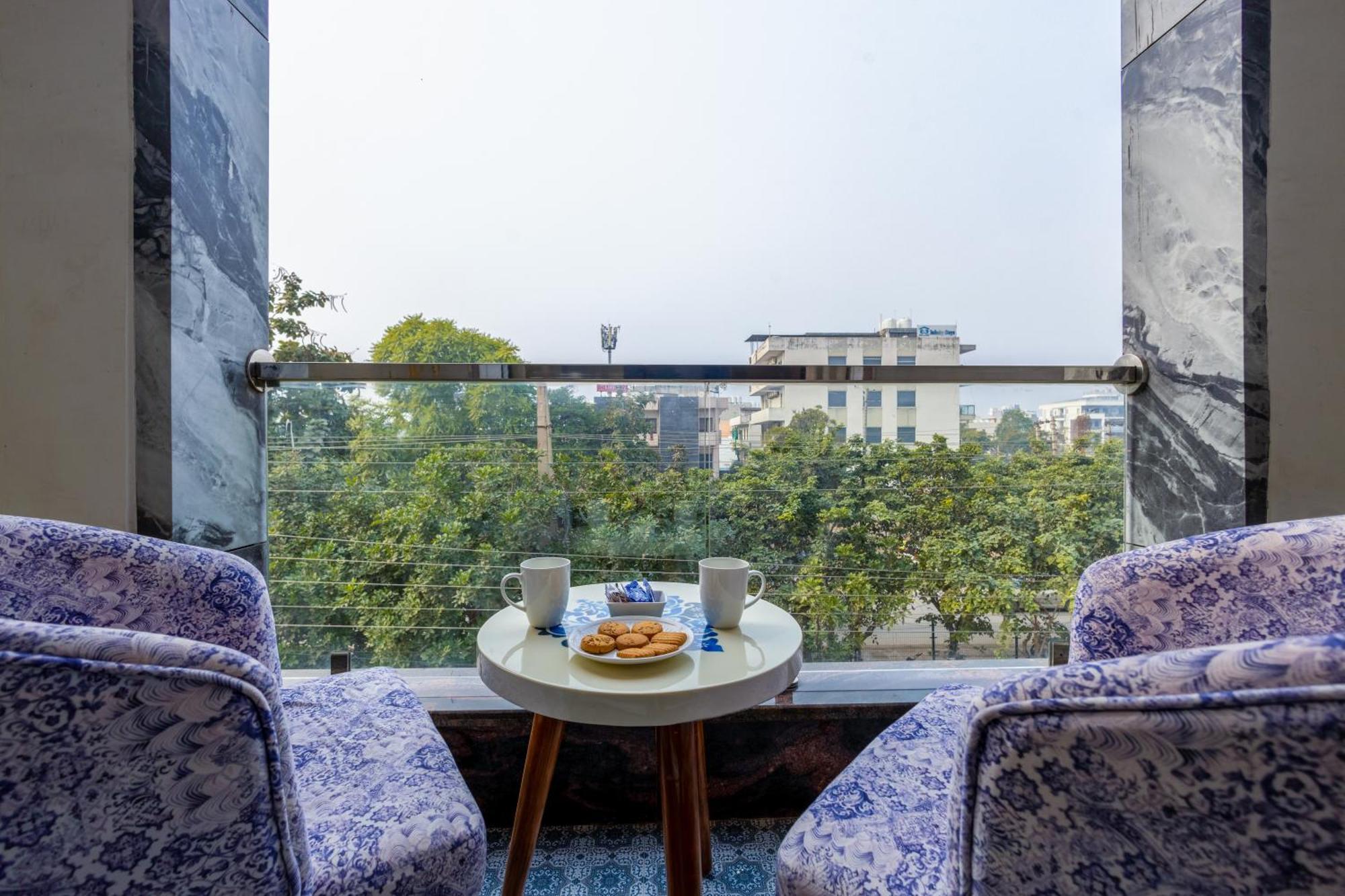 Hotel Ginger Palace Delhi Airport Nova Deli Exterior foto